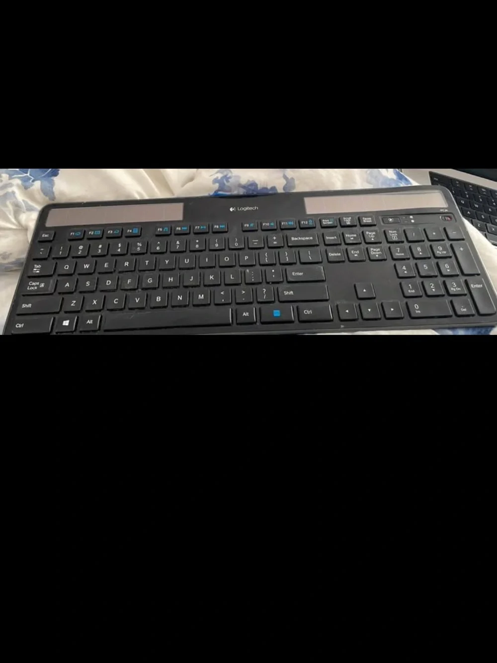 Logitech K750 Wireless Solar Keyboard full size with receiver